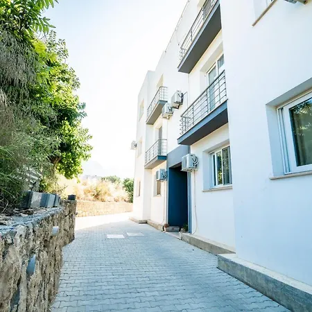 Sel B5 Apartman *
